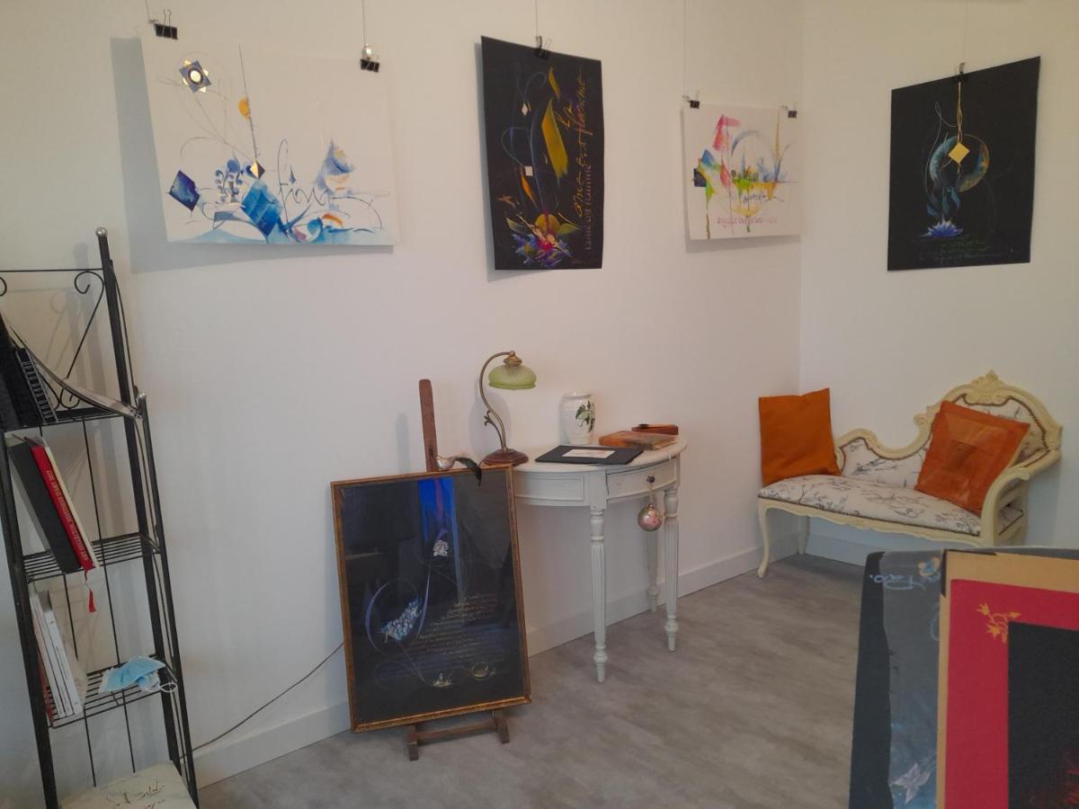 La Chambre De Garance Et Ses Couleurs D'Art 圣波勒-德莱昂 外观 照片